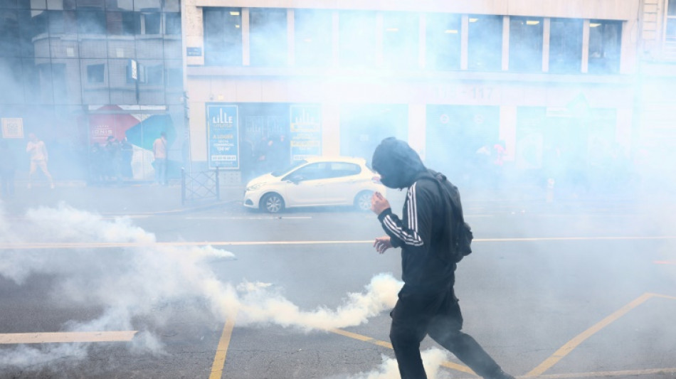 Proteste gegen Sparpläne: Hunderttausende in Frankreich auf der Straße