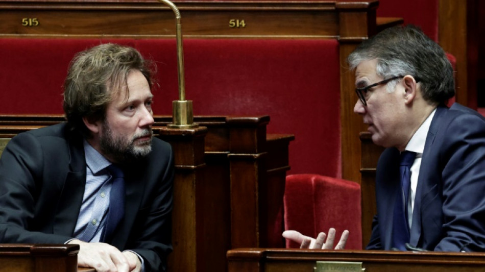 Bayrou surmonte une motion de censure, le budget adopt&eacute; par l'Assembl&eacute;e