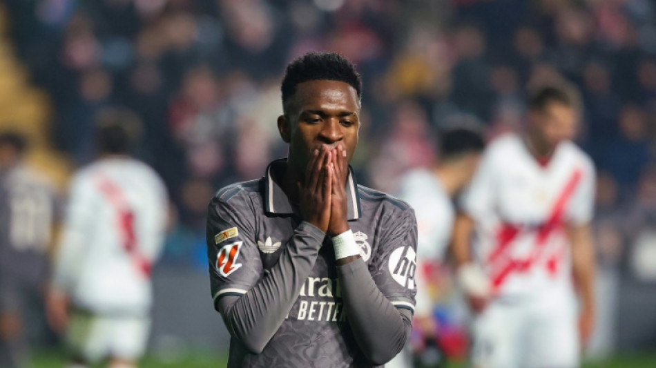 Real Madrid perde chance de se tornar l&iacute;der ao empatar com Rayo Vallecano