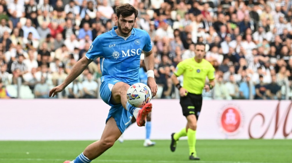 Napoli vence Empoli (1-0) e se mant&eacute;m na lideran&ccedil;a do Italiano