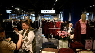 China amenaza con represalias a Francia por su ley contra la moda ultrarr&aacute;pida