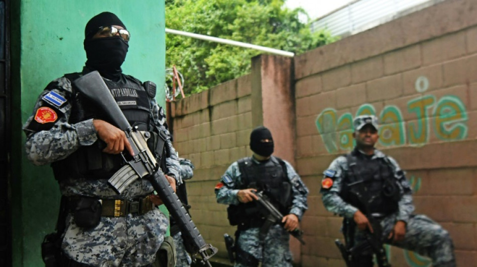 Bukele env&iacute;a militares a barriada de San Salvador en segundo cerco contra pandillas