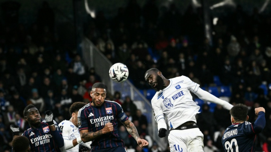 Ligue 1: Lyon cale &agrave; Auxerre, Nantes sauv&eacute; sur le fil