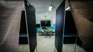 Referendum, alle 23 l'affluenza è intorno al 22%