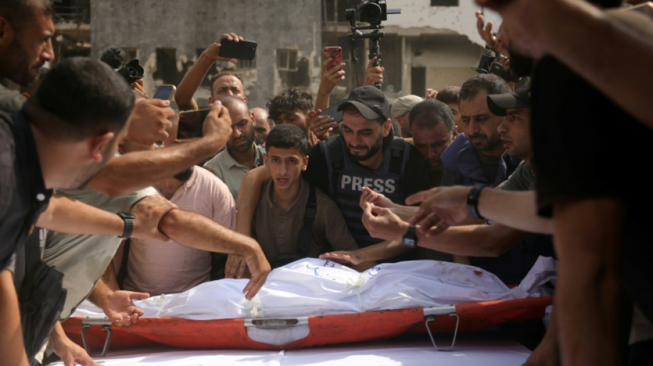 Funeral de cinco periodistas de Al Jazeera muertos en un bombardeo israelí en Gaza
