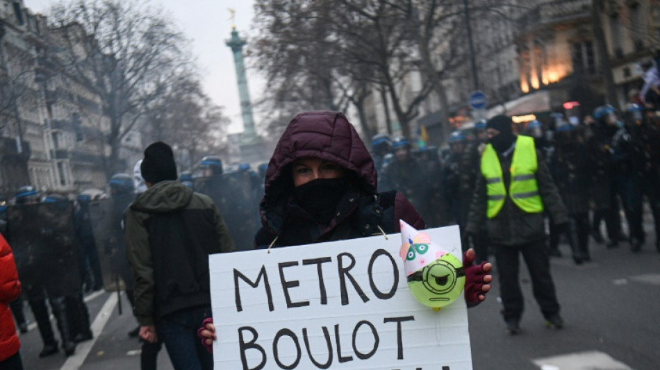 Retraites: les syndicats esp&egrave;rent frapper "plus haut, plus fort"