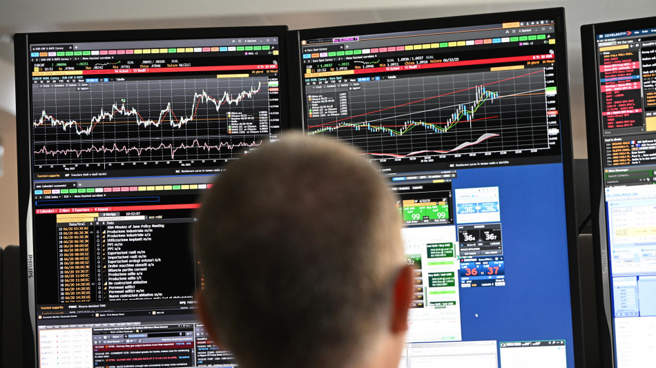 Lo spread tra Btp e Bund chiude in lieve rialzo a 110 punti