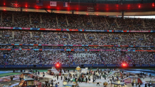 Mondial-2023: la canicule ne d&eacute;courage pas les supporters &agrave; Saint-Denis, Paris, Marseille ou Toulouse
