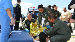 El gobierno de Colombia se reunió con la guerrilla responsable de un mortífero ataque a policías