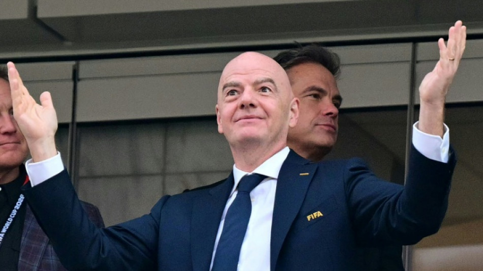 Crise na Fifa: o futebol 'n&atilde;o pertence a nenhum ind&iacute;viduo, afirmam Uefa, Concacaf e AFC