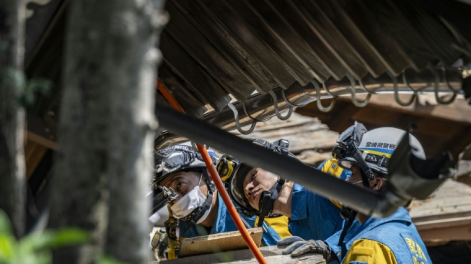 Tareas de rescate complicadas por el fuerte calor en Jap&oacute;n tras el sismo que dej&oacute; 34 muertos