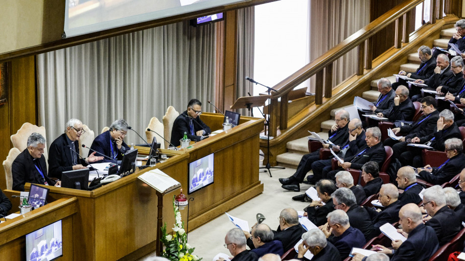 Sinodo Cei, la base boccia il testo, rinvio ad ottobre