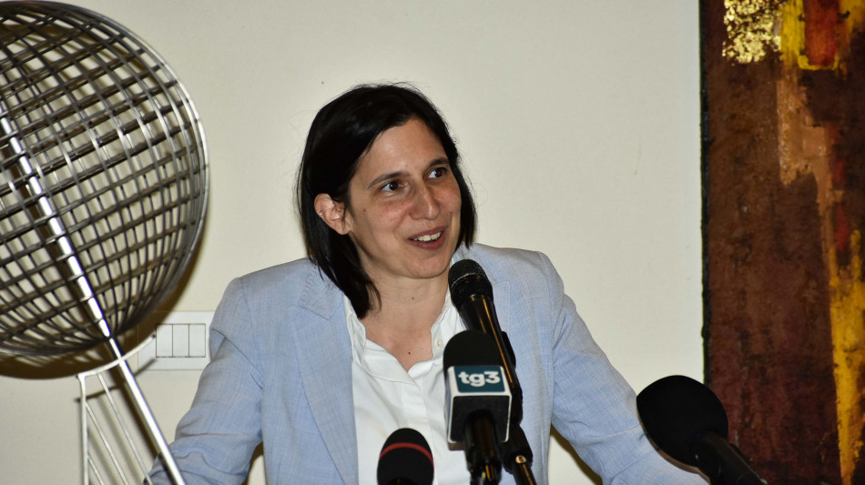Schlein, Meloni smetta di far finta di niente sui dazi