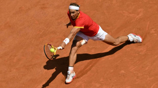 Mundo do esporte homenageia Nadal ap&oacute;s an&uacute;ncio de sua aposentadoria