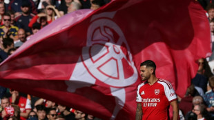 Arsenal hit back to beat Leeds and draw level with Man City