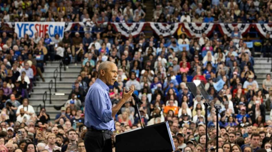 Obama ataca 'loucura' de Trump e pede 'virada de p&aacute;gina' com Kamala