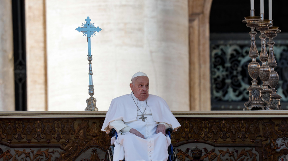 Il Papa riprende gli incontri, per riti pasquali "si vedrà"