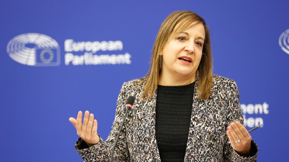 Socialisti Ue, 'alzare al massimo la pressione su Trump'