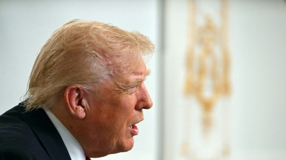 Trump chama rep&oacute;rter de 'est&uacute;pida' 