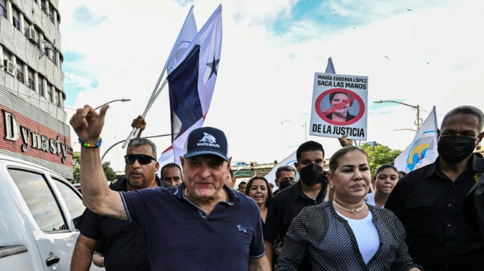 Una jueza de Panam&aacute; analiza si enjuicia a dos expresidentes por las coimas de Odebrecht