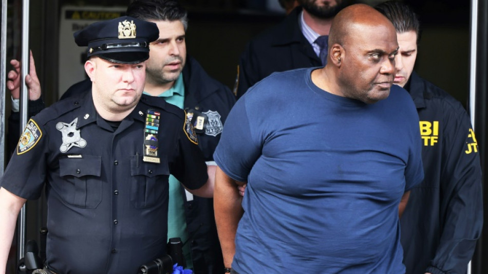 Lebenslange Haft f&uuml;r Sch&uuml;sse in New Yorker U-Bahn mit zehn Verletzten
