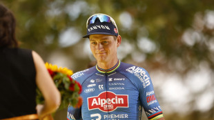 Impresa Van der Poel, vince dopo un assolo di 175 km al Giro del Lussemburgo