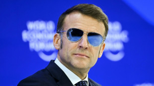 Las gafas de aviador de Macron, entre memes y mensaje a Trump