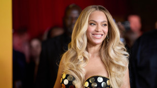 Beyoncè di nuovo snobbata a premi del country