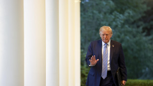 Cnn, Ms Now e Politico fanno causa a Trump per l'accesso alla Casa Bianca