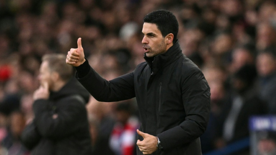 Arsenal stretch Premier League lead, Chelsea fightback breaks Hammers' hearts