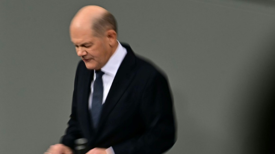 Chefe de Governo da Alemanha enfrenta voto de confian&ccedil;a