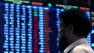 Borsa: Europa in rialzo con banche e media, frenano tlc ed energia