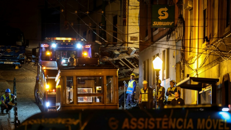 El accidente de funicular en Lisboa ocurrió tras "la desconexión del cable entre las dos cabinas"