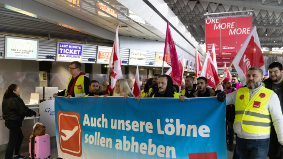 Warnstreiks sorgen f&uuml;r zahlreiche Ausf&auml;lle an Flugh&auml;fen in K&ouml;ln und D&uuml;sseldorf