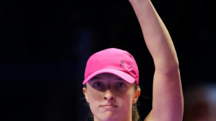 Swiatek vence Kasatkina e espera para saber vai &agrave; semifinal do WTA Finals