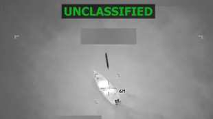 Nouvelle frappe américaine contre un bateau de narcotrafiquants présumés, six hommes tués, annonce Hegseth