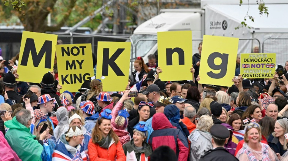 Los antimonárquicos se mantienen firmes en Reino Unido pese al cáncer de Carlos III