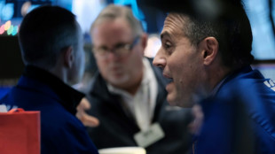 Port&eacute;e par la tech, Wall Street termine en hausse; ton plus mod&eacute;r&eacute; &agrave; la Fed