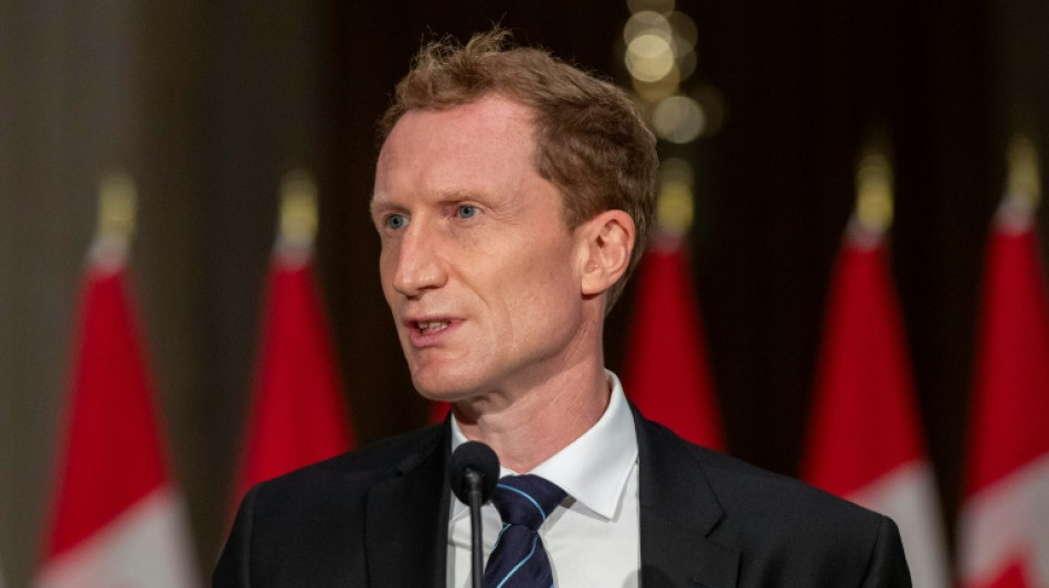 Canada moves to ban under-16s from social media, regulate AI