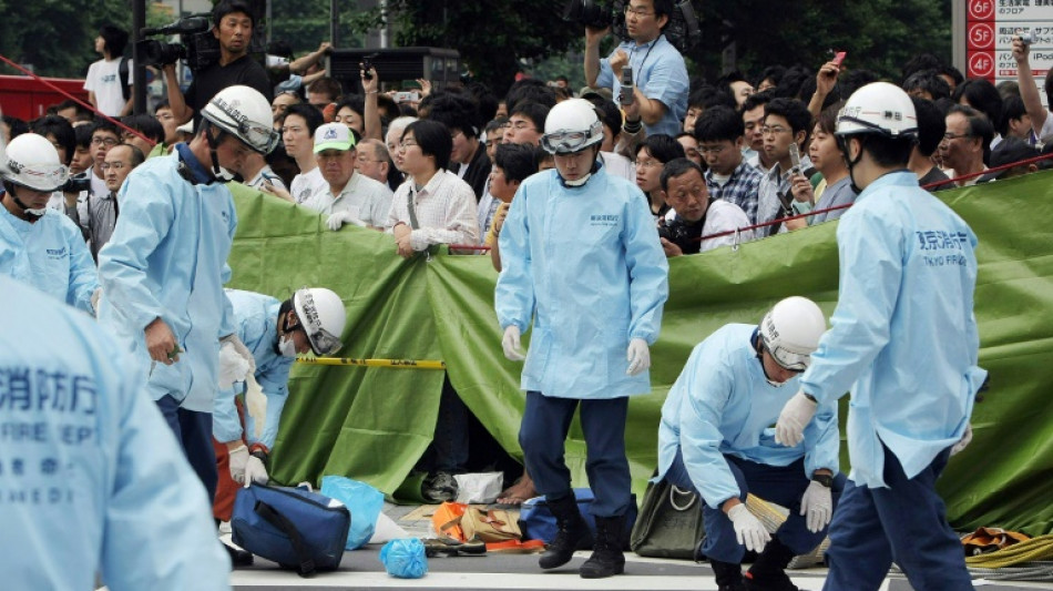 Japón ejecuta a un hombre condenado por apuñalar a 7 personas en 2008