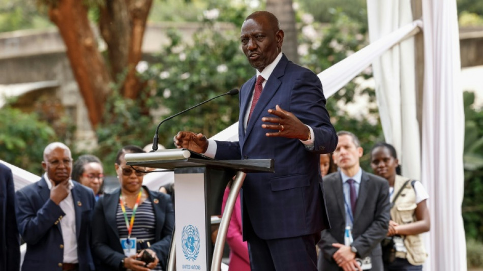 Kenyan president defends US Ebola centre amid protests