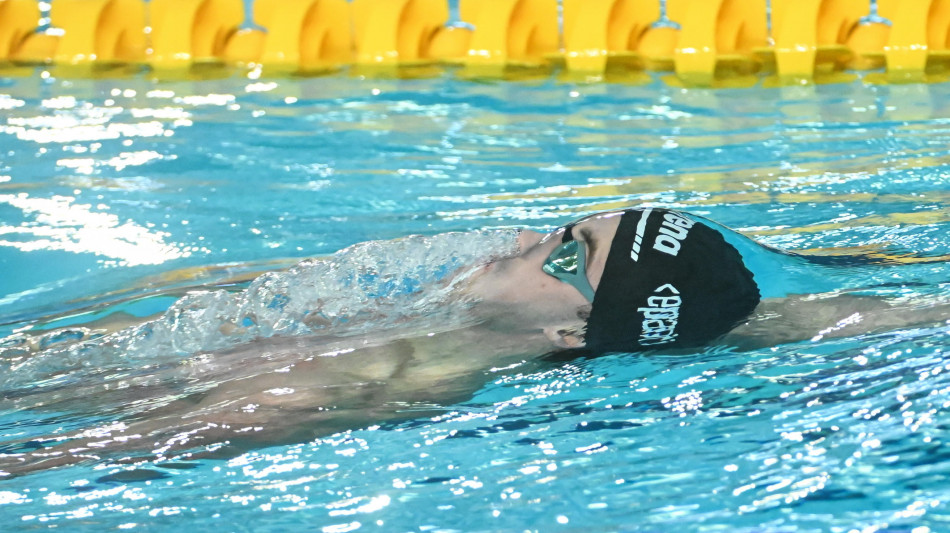 Nuoto: Europei vasca corta, le 4x50 miste e Razzetti in finale