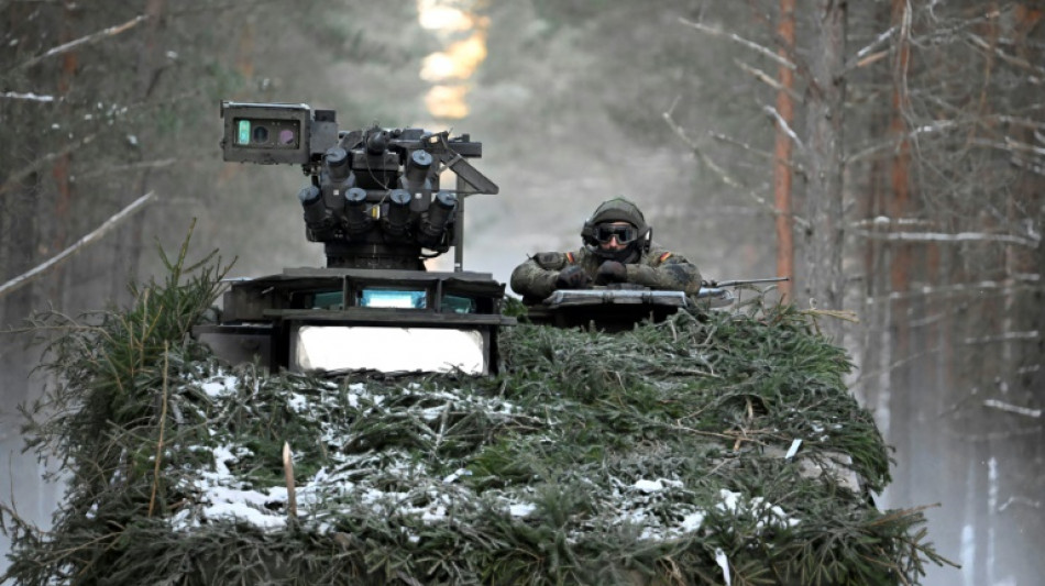 Bundesregierung bekräftigt Notwendigkeit drastischer Aufstockung der Bundeswehr