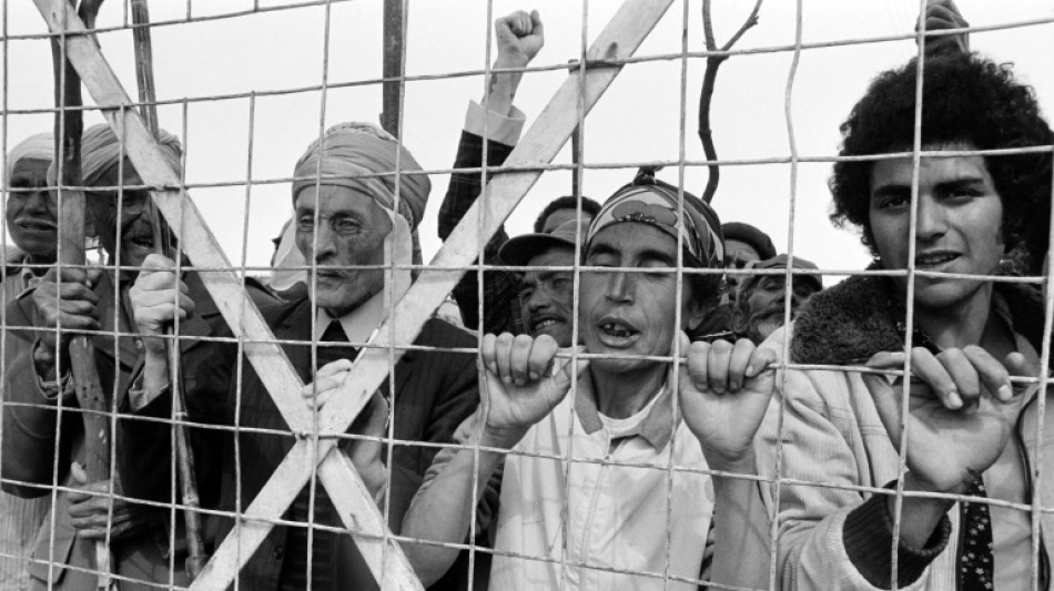 Le Parlement va consacrer dans la loi le "pardon" demand&eacute; par la France aux harkis