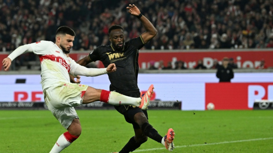 Stuttgart vence Augsuburg de virada (3-2) e &eacute; 4&ordm; colocado na Bundesliga