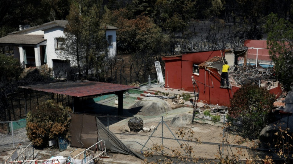 Miles de evacuados por incendios regresan a casa en Espa&ntilde;a y Francia, bajo nueva alerta por calor