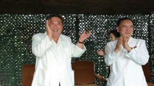 Nordkoreas Machthaber Kim feiert Start von neuer Interkontinentalrakete