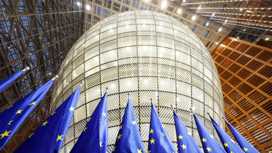 Via libera dei ministri Ue a nuove sanzioni all'Iran