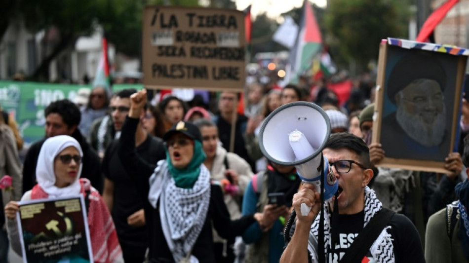 Dist&uacute;rbios em frente &agrave; embaixada dos EUA em Bogot&aacute; em manifesta&ccedil;&atilde;o pr&oacute;-palestinos
