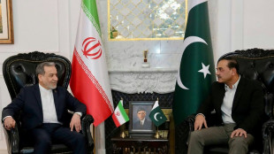 El negociador iran&iacute; concluye su visita a Islamabad, donde se espera la llegada de emisarios de EEUU